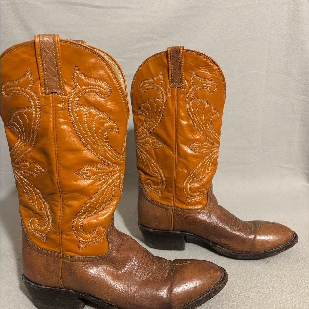 Men's Leather Western Boots 10D round toe brown with orange/honey-colored shaft